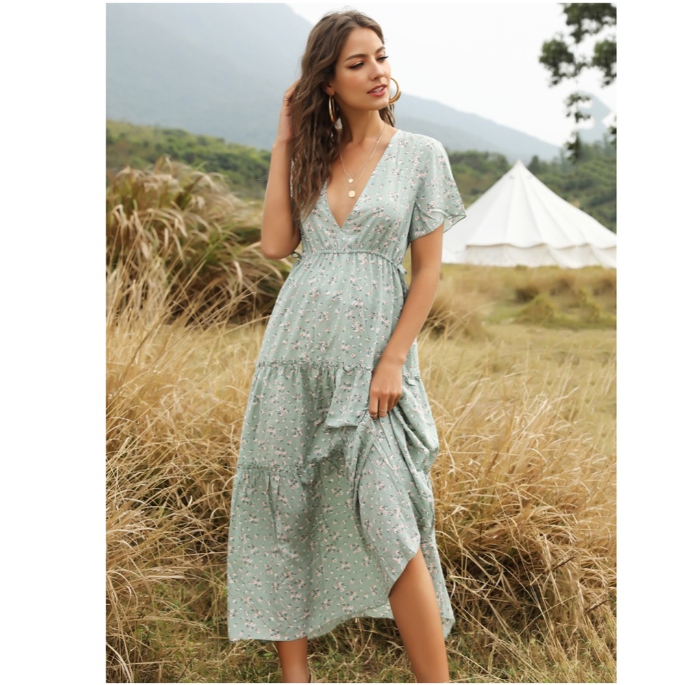 Boho Deep V Mint Green Floral Dress - Picture 3 of 13